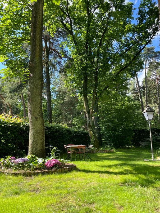 Willa Dina Milanowek Exteriör bild