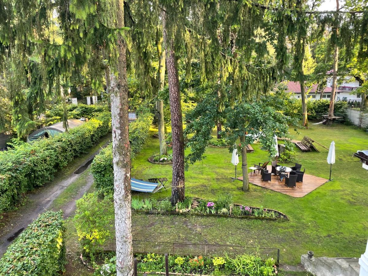 Willa Dina Milanowek Exteriör bild